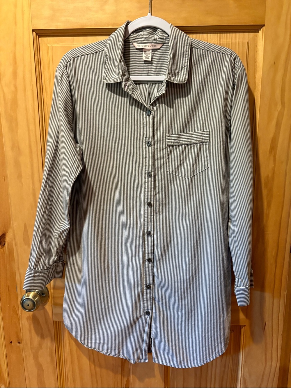 Victoria's Secret Striped LS Button Front Sleep Shirt grey white size S
